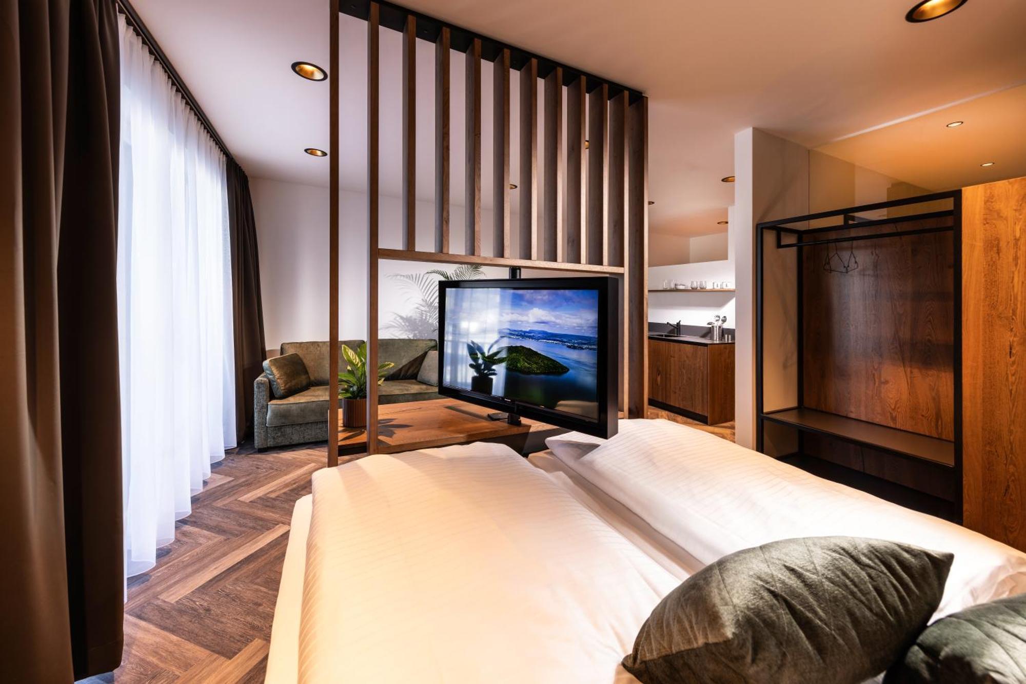Zeit Und Raum Hotel - Self Check-In Eggelsberg エクステリア 写真